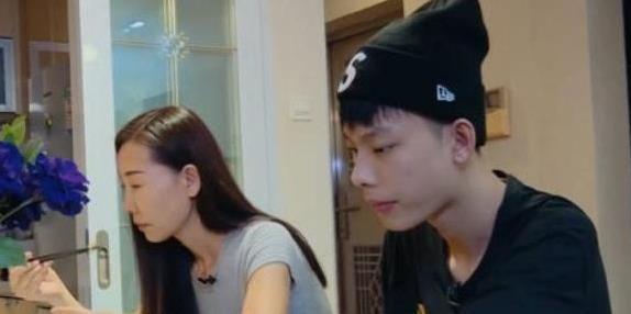 新疆小哥哥爆料事件视频,揭秘事件背后真相  第3张