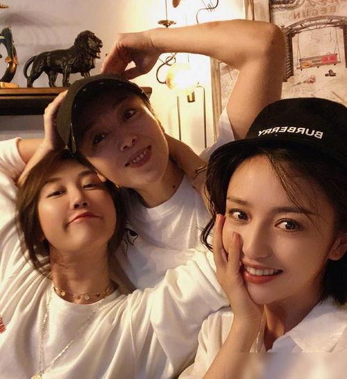 外国狗仔爆料视频,揭秘明星私生活片段  第3张