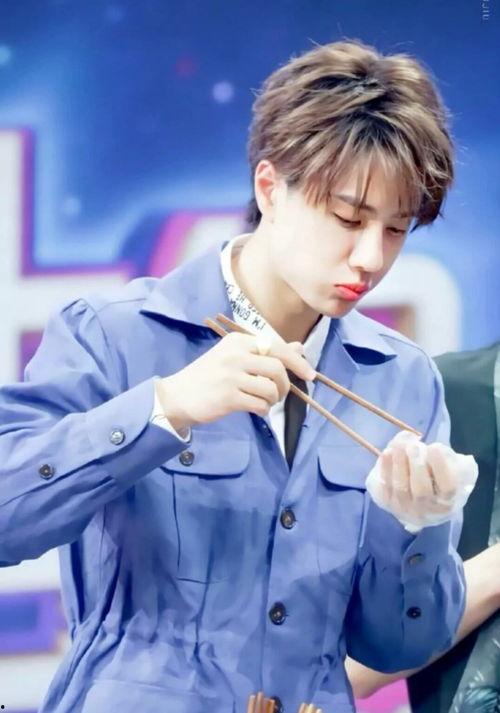 王一博邻居爆料视频播放,揭秘明星邻里的真实生活  第3张