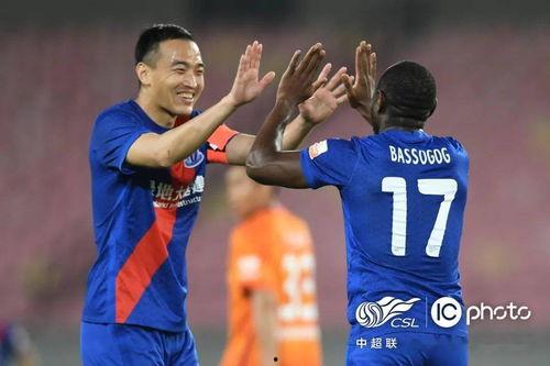 足坛名记爆料最新消息,巨星加盟，豪门阵容再升级！  第2张