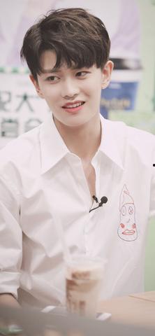 圈内爆料肖战陈伟霆,圈内爆料背后的精彩故事  第2张