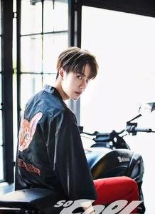 圈内爆料王一博恋情真假,真伪难辨，粉丝热议  第2张