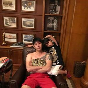 爆料陆毅纹身视频,揭秘明星背后的故事