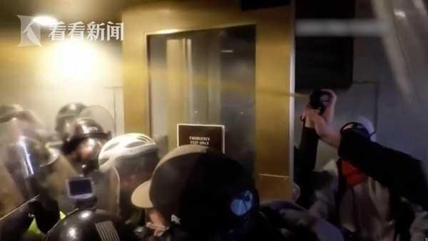 美国警察爆料视频大全最新,揭露执法内幕与争议瞬间  第3张