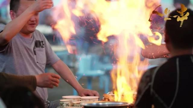 最新烧烤店爆料文案,最新烧烤店爆火背后的秘密与美味诱惑