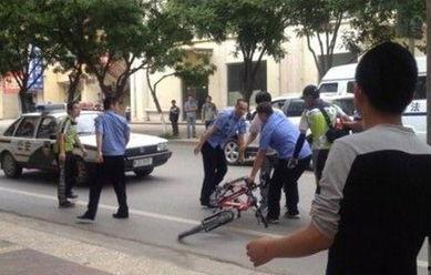 爆料城管现场视频播放,执法过程引发热议