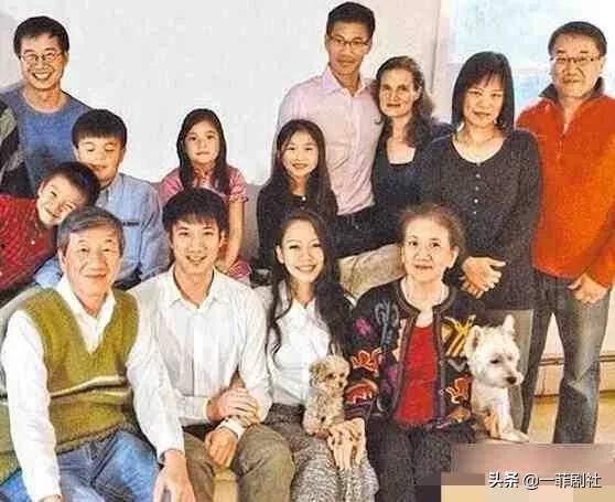 娱乐圈内部人员吃瓜事件,吃瓜事件背后的真相与内幕 第2张 娱乐圈内部人员吃瓜事件,吃瓜事件背后的真相与内幕 第2张